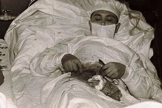60 лет назад доктор Рогозов сделал сам себе операцию в Антарктиде