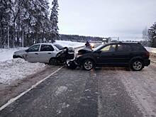 50-летняя женщина пострадала в ходе осмотра автомобиля на трассе