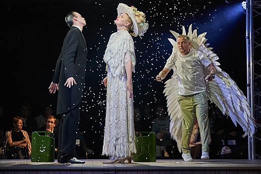 В Новосибирске открылся III фестиваль актуального театра "Гравитация"