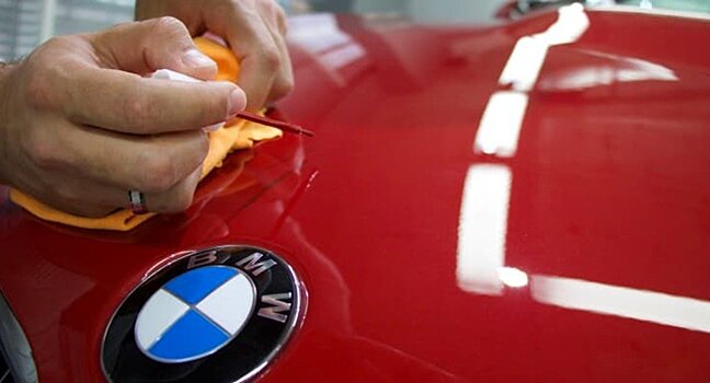 Как самостоятельно убрать сколы на капоте?