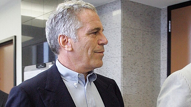 Стало известно о еще миллионе связанных с Эпштейном дел