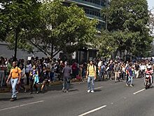 Венесуэла получила 65 тонн медикаментов от Китая