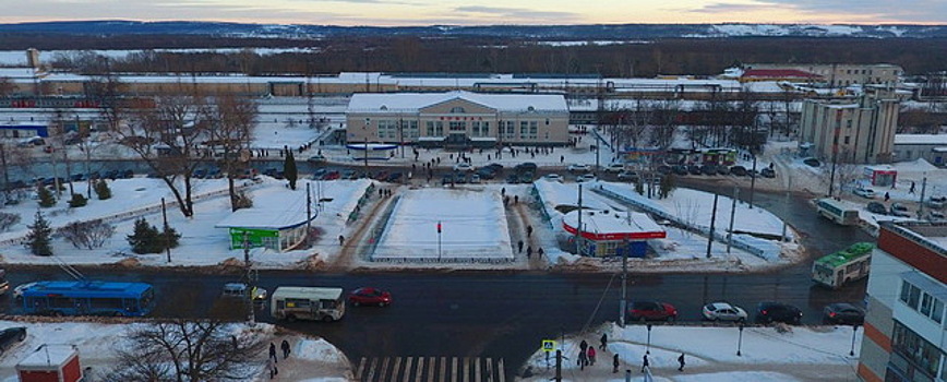 Дзержинцам предлагают определить необходимость дорожных работ на Привокзальной площади