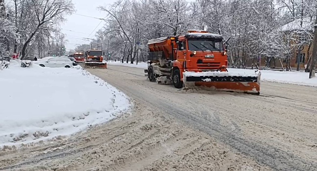 Еще 38 000 кубометров снега вывезли за сутки из Нижнего Новгорода