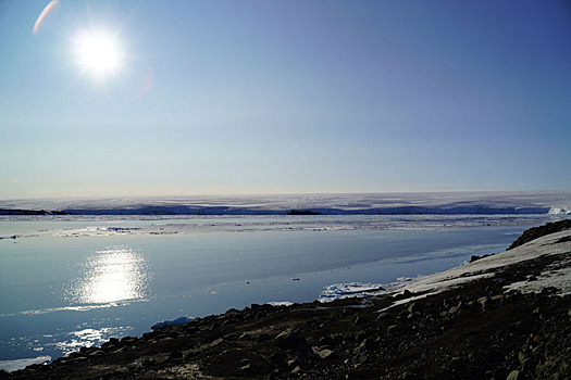 Туристы в Арктике и работа ученых: по следам Седова и Нансена