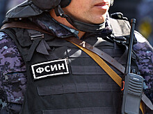 Стрельба по сотруднику ФСИН в подъезде в Москве попала на видео
