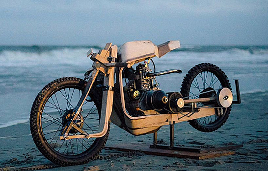 В Нидерландах строят деревянный мотоцикл