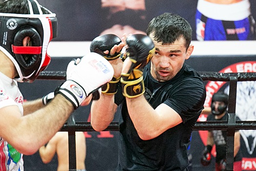 Боец ММА Аскар Аскаров расторг контракт с UFC