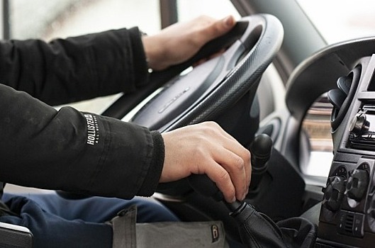 МВД разрабатывает механизм для проверок водителей такси и каршеринга