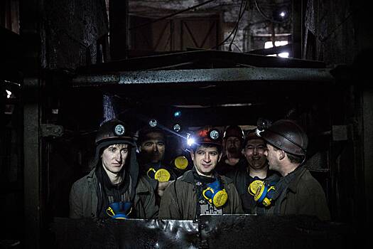 На Украине сообщили о тысяче застрявших под землей шахтеров