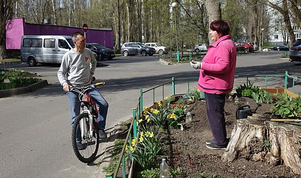 Мэр Курчатова Курской области провёл по городу рейд на велосипеде