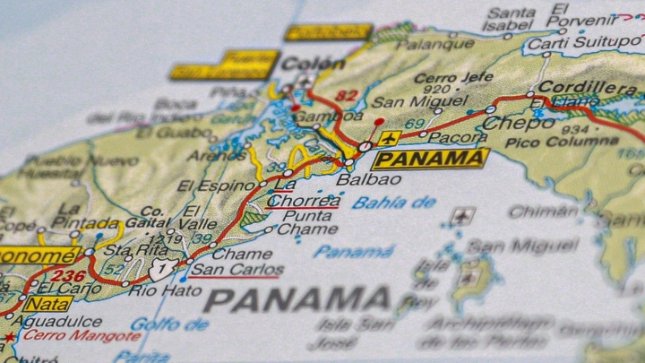 Президент Панамы отверг заявление Трампа о контроле над Панамским каналом