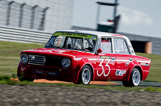 В Подмосковье прошел второй этап российских ретрогонок Classic Touring