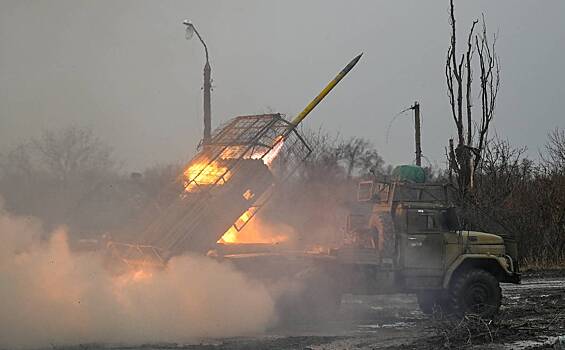 Военный эксперт назвал основные преимущества России перед Украиной