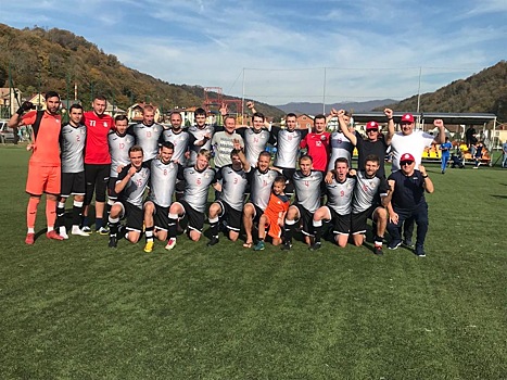 Футболисты из Каменки стали серебряными призерами Кубка чемпионов