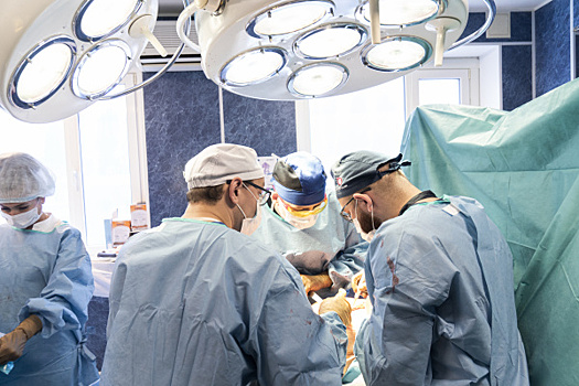Самарские врачи впервые в России установили тазобедренный титановый сустав, созданный по новой технологии
