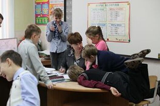 В Алтайском крае лучшие педагоги получат по 200 тысяч рублей