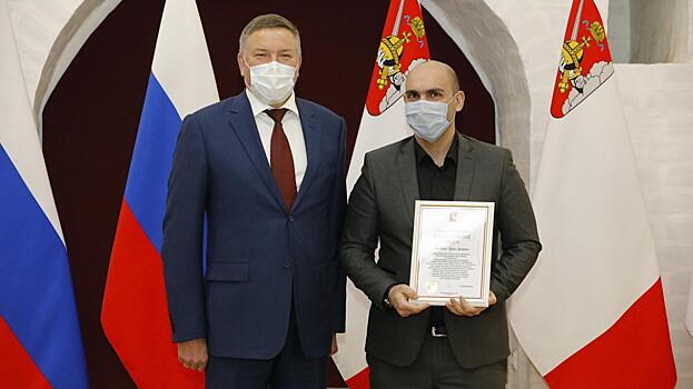 Люди, а не маски: вологодских врачей поблагодарили за труд в непростой для страны год 