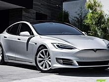 Tesla понизил стоимость Model S