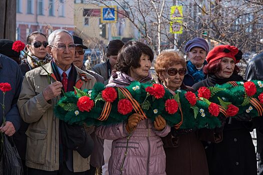 Якутяне возложили цветы к мемориалу воинов-журналистов