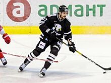 «Трактор» расторг контракт с нападающим Евгением Лапенковым