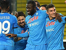 "Наполи" разгромил "Удинезе" и вышел на первое место в Серии А