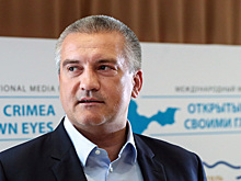 Аксенов: на независимость Украины жалко смотреть