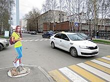В Томске у нерегулируемых пешеходных переходов появились макеты детей