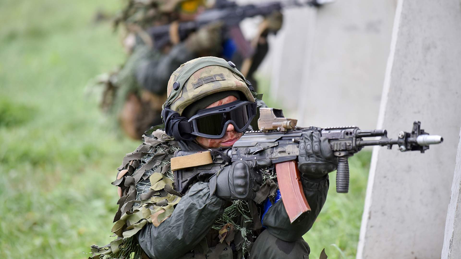 Velika Britanija načrtuje napotitev vojakov v Ukrajino po prekinitvi ognja