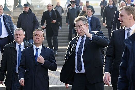 Медведев: программу развития внутреннего и въездного туризма могут продлить