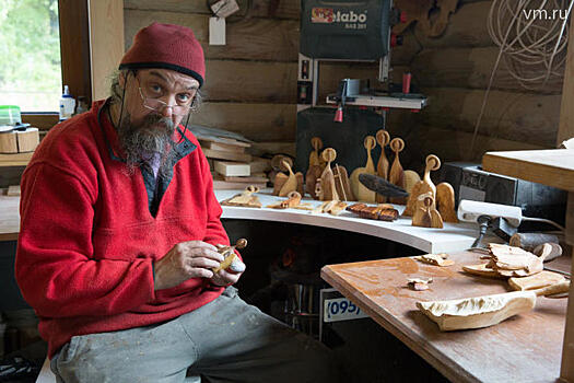 Мастер Николай Широкий рассказал, как он создает из дерева удивительные фигуры ангелов