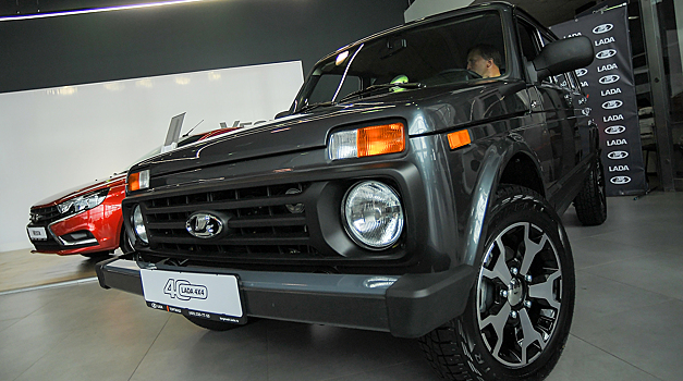 Британцы раскупают Lada Niva «с колес» по цене под 2 млн рублей