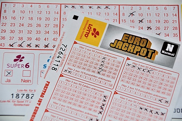 Британец заявил права на рекордный выигрыш в лотерею