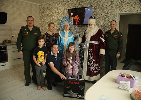 Полицейский Дед Мороз поздравил юных жителей Красноярского края с Новым годом и Рождеством