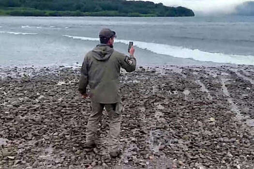 Землетрясение на Камчатке спровоцировало цунами на пресном Курильском озере