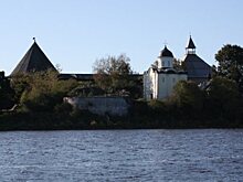 Памятник князьям Рюрику и Олегу открыли в Старой Ладоге