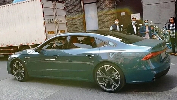 Audi представила удлинённую версию A7 Sportback