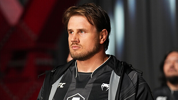 Это какой‑то абсурд». Сидельников — о решении PFL по бою Молдавского и Романова