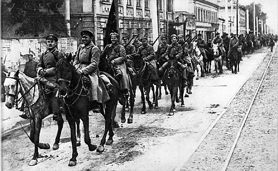 Почему Красная армия не поддержала бунт своего главкома в 1918 году