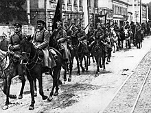 Почему Красная армия не поддержала бунт своего главкома в 1918 году