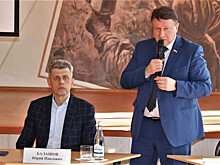 Олег Лавричев представил отчет депутата по избирательному округу №30