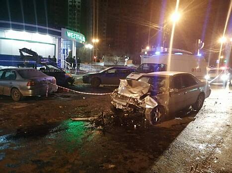 При столкновении двух машин в Хабаровске погибли три человека