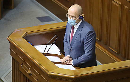 На Украине сообщили, что правительство ищет новые маршруты поставки горючего из-за рубежа