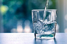 Эндокринолог назвала преимущества привычки пить теплую воду