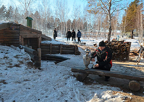 В ДВОКУ состоялся рождественский утренник для семей военнослужащих с проведением игр и конкурсов на открытом воздухе