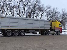 Костромского дальнобойщика лишили фуры из-за скоропортящихся фруктов