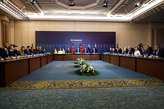 В МИД РФ назвали надуманной причину приостановки переговоров в Стамбуле