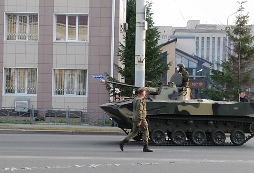 В центре Омска не будут заменять асфальт, испорченный танками