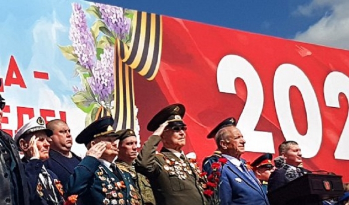 Ветеран Александр Медков поздравил волгоградцев с Днем Победы