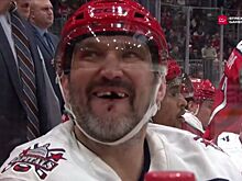 Овечкину до крови разбили лицо в матче НХЛ